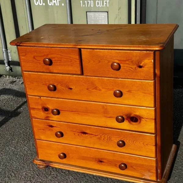 Pine chest of drawers 2 over 4
