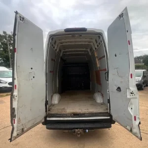 2022 Iveco Daily 2.3D HPI 14V 35S 3520 Panel Van 5dr Diesel Manual MWB H2 Euro 6 (s/s) - Image 4