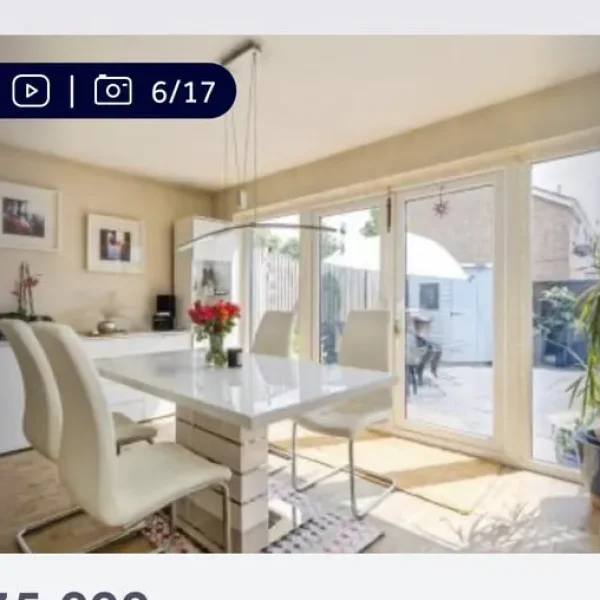Three Bedroom House in Cheltenham