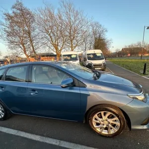 2016 Toyota Auris VVT-I Business Edition Hatchback - Image 5