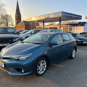 2016 Toyota Auris VVT-I Business Edition Hatchback