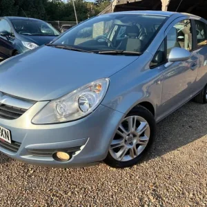 2008 Vauxhall Corsa 1.2i 16v Design 5-door hatchback with aircon - Image 5