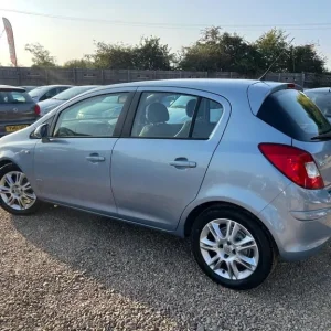 2008 Vauxhall Corsa 1.2i 16v Design 5-door hatchback with aircon - Image 7