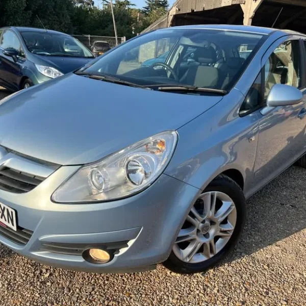 2008 Vauxhall Corsa 1.2i 16v Design 5-door hatchback with aircon