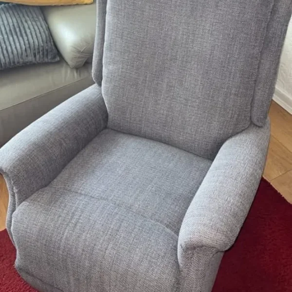 Manual recliner chair