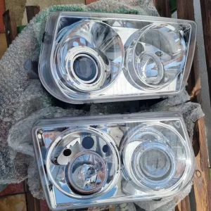Pair of new headlights for Chrysler 300c