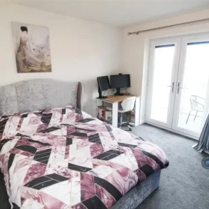 2 bedroom flat in Fullers Ground, Eagle Farm South - Image 6
