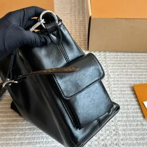 LV Carrall Small Black Warrior - Image 8