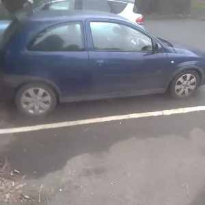 Vauxhall Corsa 2003 3-door manual hatchback - Image 2