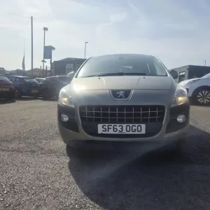 PEUGEOT 3008 1.6 HDi Active Euro 5 5-door 2013 - Image 2