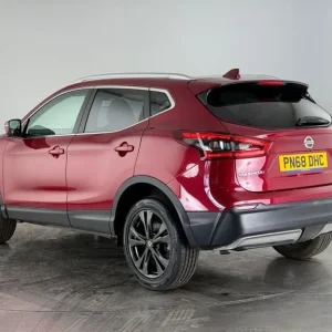 2018 Nissan Qashqai 1.2 DIG-T N-Connecta Euro 6 (s/s) 5dr Hatchback Petrol Manual - Image 4