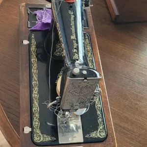 Vintage Singer Sewing Machine - Image 2