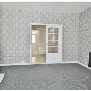2 bed house in Lymington, New Forest - Image 2