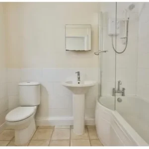 2 bed house in Lymington, New Forest - Image 6