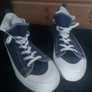 low hi top canvas trainers