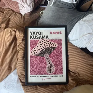 Collection of prints in frames - Image 3