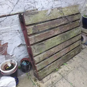 Large Wooden Pallet 100 x 120 x 16cm - Image 2