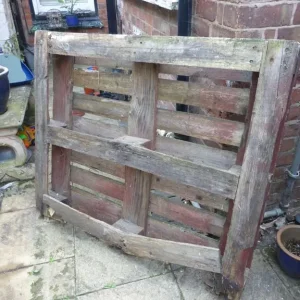 Large Wooden Pallet 100 x 120 x 16cm - Image 3