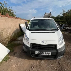 Peugeot Panel Van 2016 Manual - Image 2