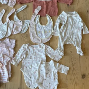 Large 0-3 Months Baby Clothes Bundle - Image 4