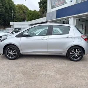 Toyota Yaris 1.5 VVT-i Icon Tech 5-door - Image 2