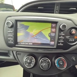 Toyota Yaris 1.5 VVT-i Icon Tech 5-door - Image 4