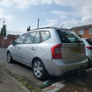 2008 Kia Carens MPV Manual - Image 3