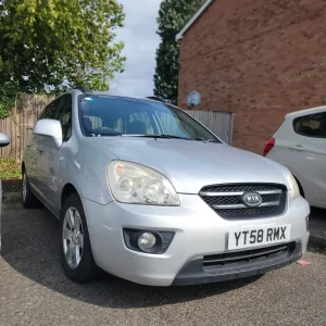 2008 Kia Carens MPV Manual - Image 5