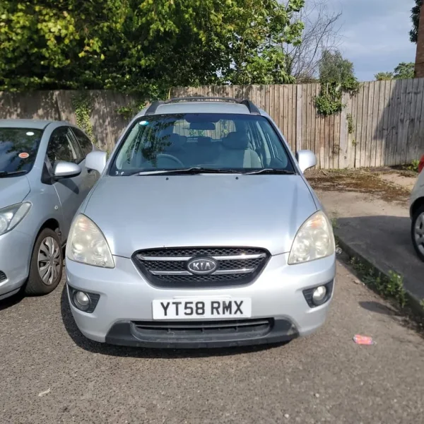2008 Kia Carens MPV Manual