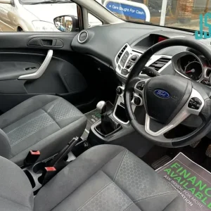 2009 Ford Fiesta 1.4 Titanium Hatchback 5-door Petrol Manual - Image 5