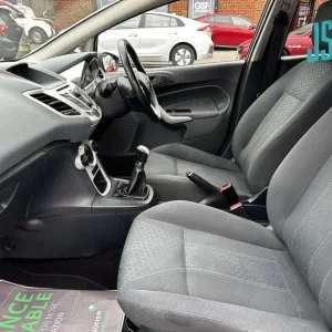 2009 Ford Fiesta 1.4 Titanium Hatchback 5-door Petrol Manual - Image 6