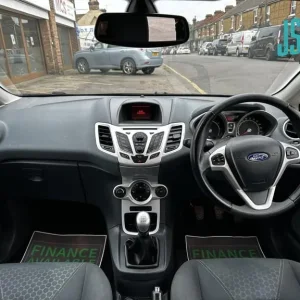 2009 Ford Fiesta 1.4 Titanium Hatchback 5-door Petrol Manual - Image 8