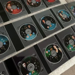 24 Collectors DVD Box Set Seasons 1, 2, 3 - Image 6
