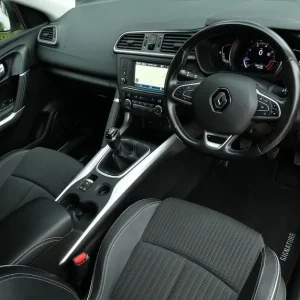 2018 Renault Kadjar 1.3 TCe Signature Nav Euro 6 SUV - Image 3