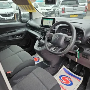 2019 Citroen Berlingo 1000 Driver M Blue HDi S/S with Sat-nav Black Panel Van Diesel Manual - Image 5