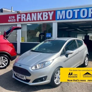 2015 Ford Fiesta 1.25 Zetec 3-door hatchback manual