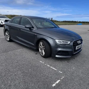 Audi A3 2016 manual 1.6 litre 4-door saloon - Image 2
