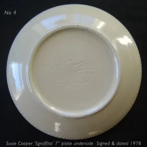 Susie Cooper Sgraffito plates and bowl - Image 8