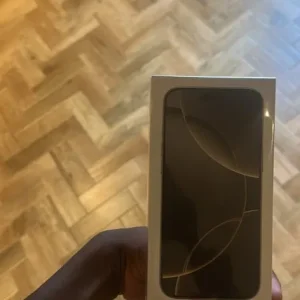 Apple iPhone 16 Pro Max 1TB Silver (Sealed) - Image 4