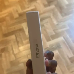 Apple iPhone 16 Pro Max 1TB Silver (Sealed) - Image 6