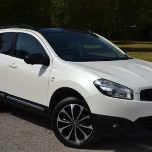 2013 Nissan Qashqai 1.5 dCi 360 5-door hatchback