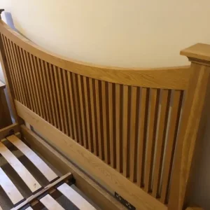 Solid Oak Willis and Gambier Bedroom Furniture Set - Image 2