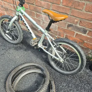 Vitus kids bike - Image 4