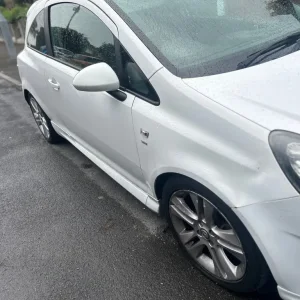 Vauxhall Corsa Hatchback 2014 Manual 3-Door - Image 4