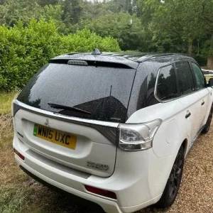 2015 Mitsubishi Outlander GX4h PHEV White and Black - Image 4