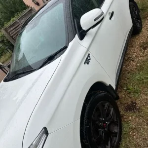 2015 Mitsubishi Outlander GX4h PHEV White and Black - Image 7