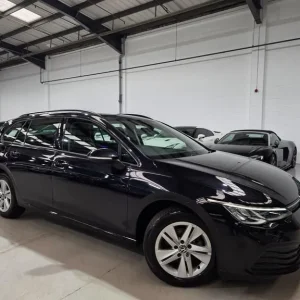 2020 Volkswagen Golf 1.0 eTSI MHEV Life DSG Euro 6 5-door Estate - Image 3