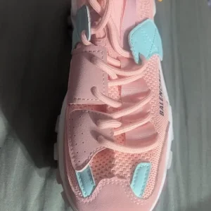 Trainers size 7 women - Image 2