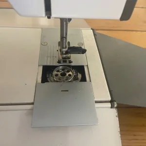 ELNA LOTUS ZZ Sewing Machine - Image 3
