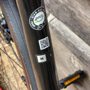 Full Carbon Giant Defy Advanced 1 | 11 Speed Ultegra Hydraulic Disc | 53cm Medium - Image 3